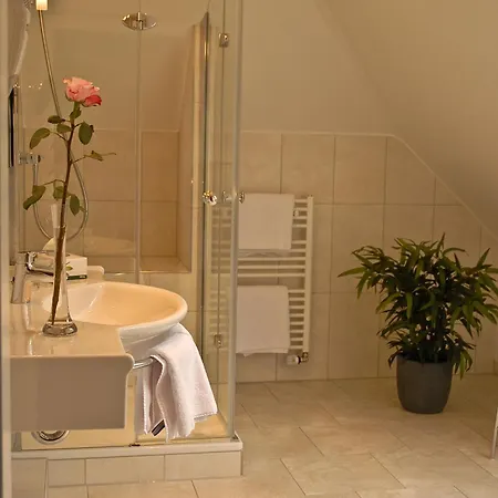 Land-gut-hotel Restaurant Kreuz Meyer