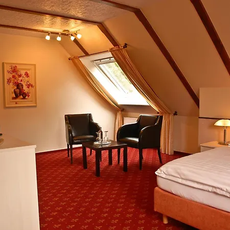 Hotell Land-gut-hotel Restaurant Kreuz Meyer 3*