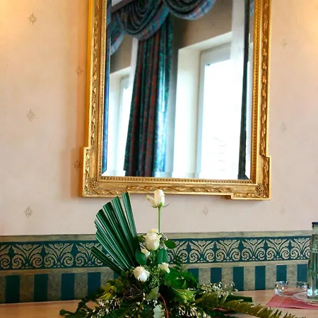 Hotell Land-gut-hotel Restaurant Kreuz Meyer 3*